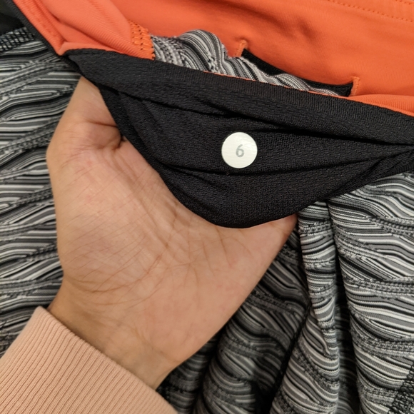 Lululemon Inspire Tight II Textured Wave Black Silver Spoon/Black 6 - Picture 16 of 16